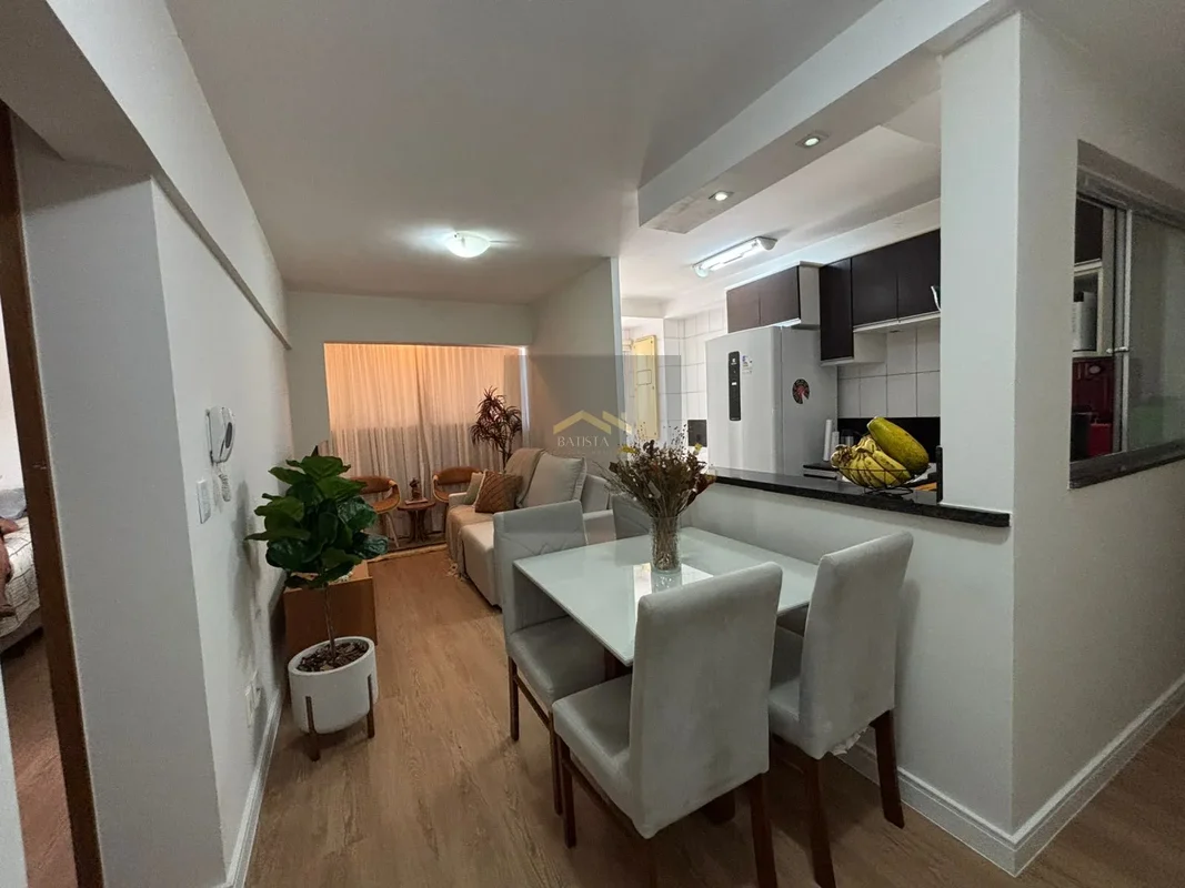 Batista Soluções Imobiliárias vende excelente apartamento de 2 quartos, sendo 1 ...