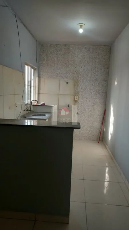 Descubra uma oportunidade prática e confortável no Recanto das Emoções: uma kitn...