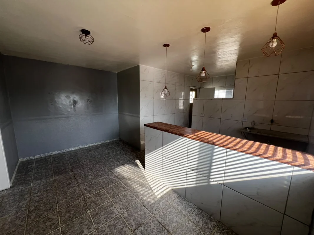 Apartamento para aluguel na EQNO 2/4 do Setor O2 quartosSala de EstarCozinha Ame...