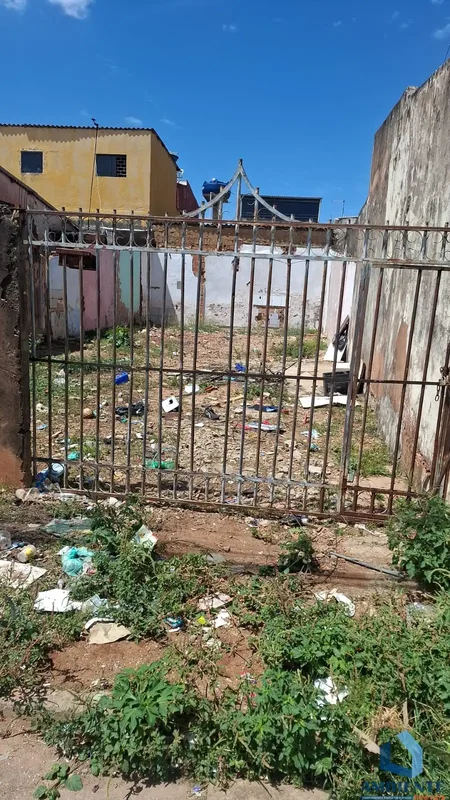 Oportunidade única no QR 615, Conjunto 04, em Samambaia Norte, DF: lote residenc...