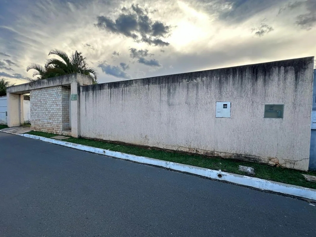 Vicente Pires Imóveis - Vende Casa Vicente Pires Rua 10 - Casa com 3 quartos sen...