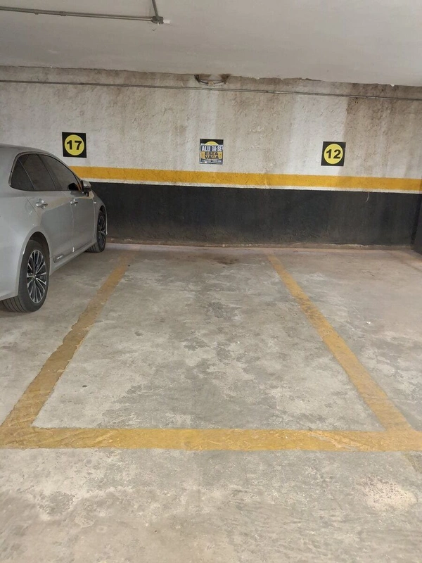 Aluga-se garagem subsolo. Localizada no Edifício Anhanguera no Setor Comercial S...