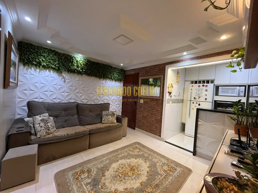 Vendo lindo apartamento reformado na DF-425, localizado no Condomínio Fraternida...