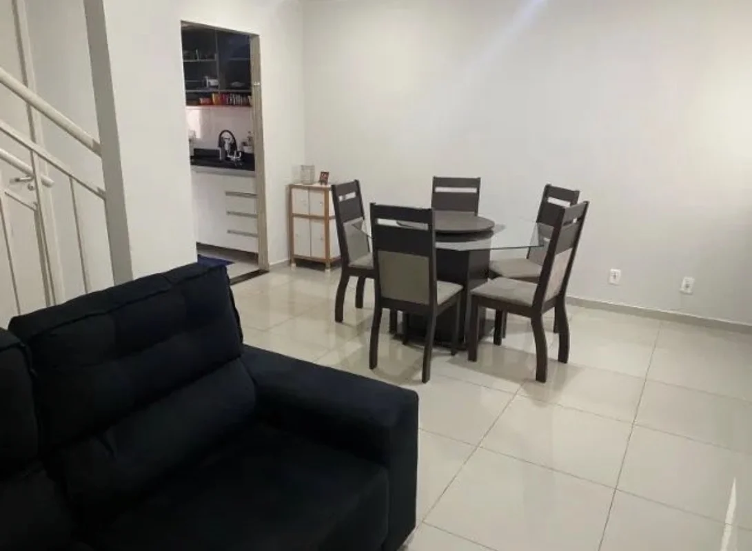CASA À VENDA NO JARDIM MANGUEIRAL Casa reformada, pronta para morar!Se você busc...