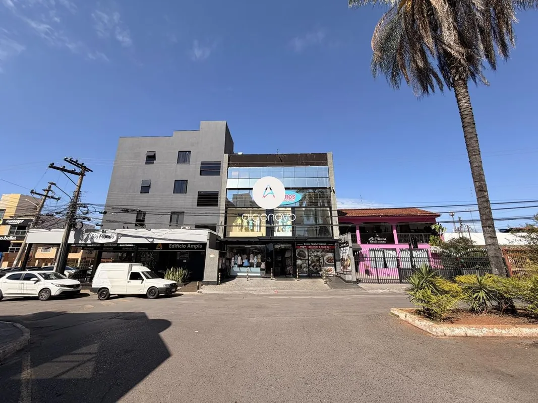 Excelente oportunidade de investimento no melhor ponto comercial do Guará II!Loc...