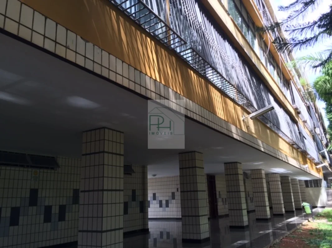 SQN 403 | 3 QUARTOS, SUÍTE, NASCENTE E VAZADO | R$ 850.000Excelente oportunidade...