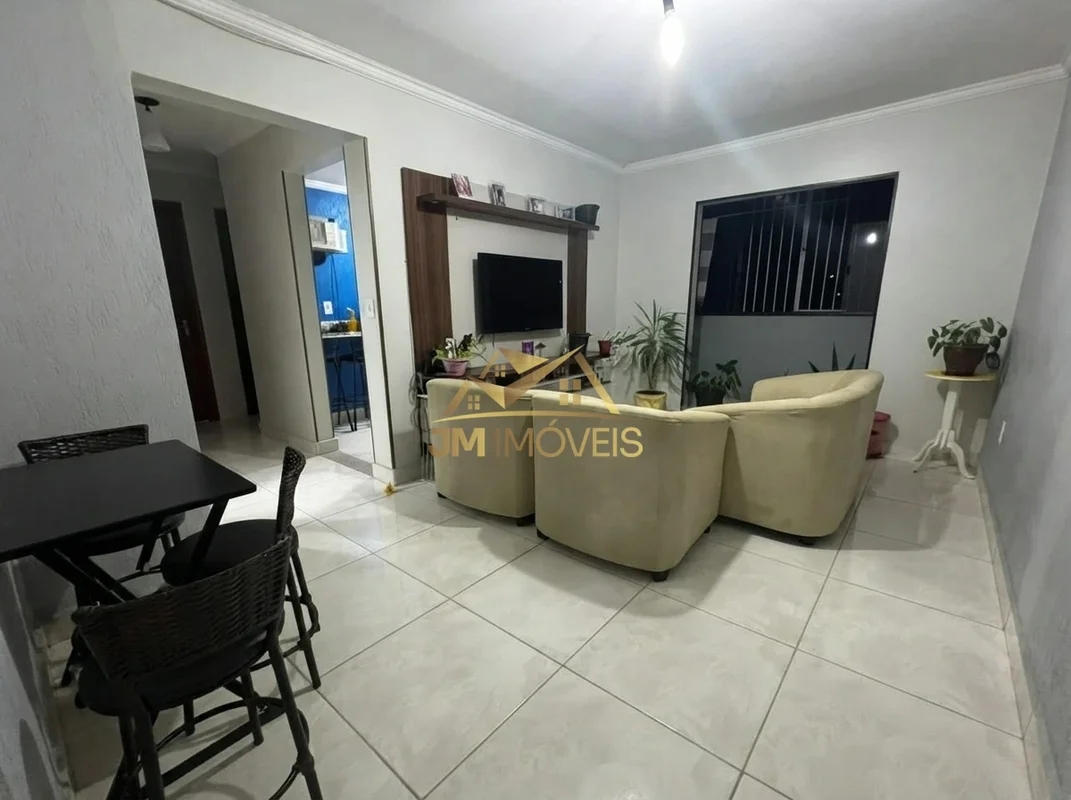 Descubra este confortável apartamento de 2 dormitórios no charmante Condomínio I...