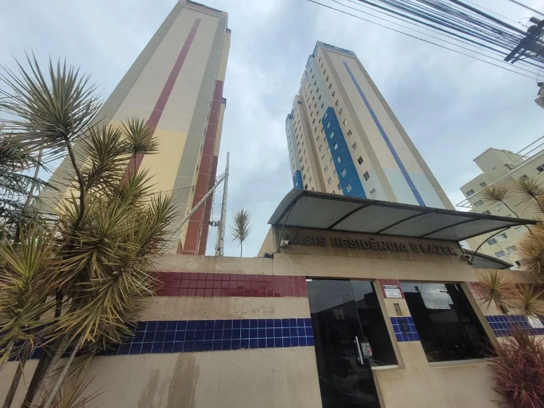 A SAMUEL IMOBILIÁRIA ALUGA APARTAMENTO DE 2 QUARTOS NO RES. OÁSIS SAMAMBAIA QN 4...