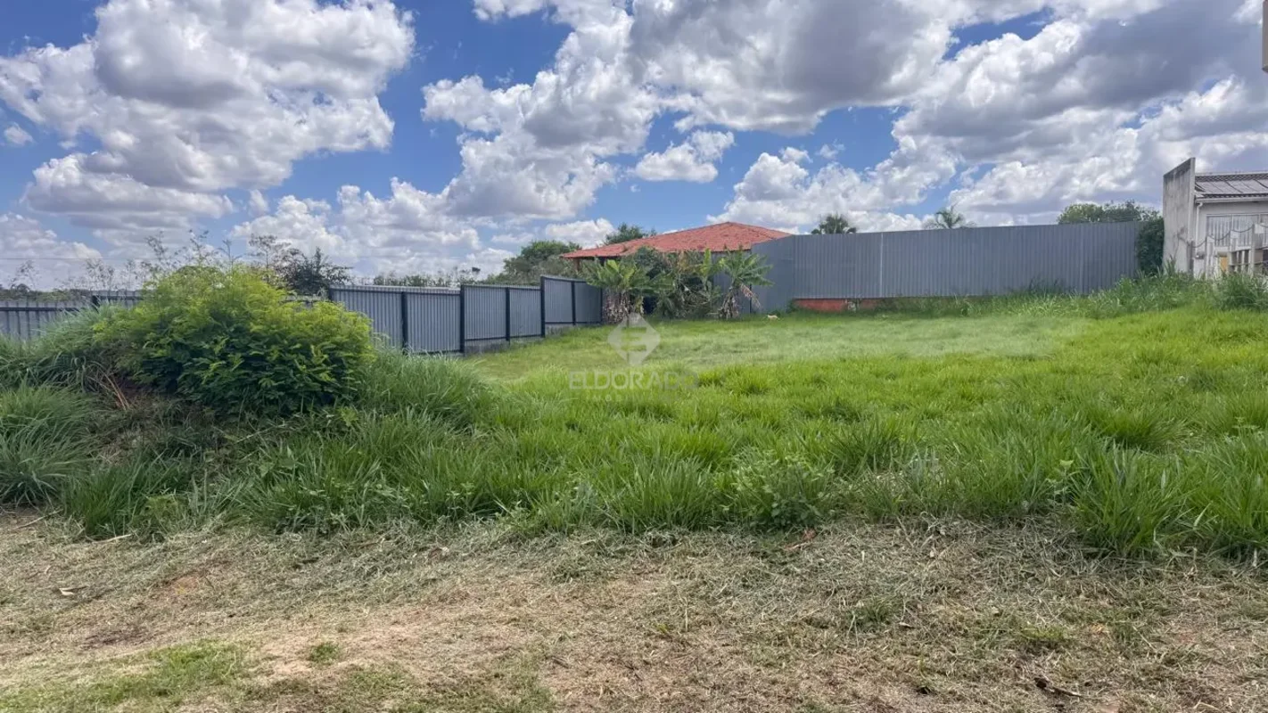  ELDORADO IMOBILIÁRIA VENDE:Lote residencial de 800m² no Condomínio Residencial ...
