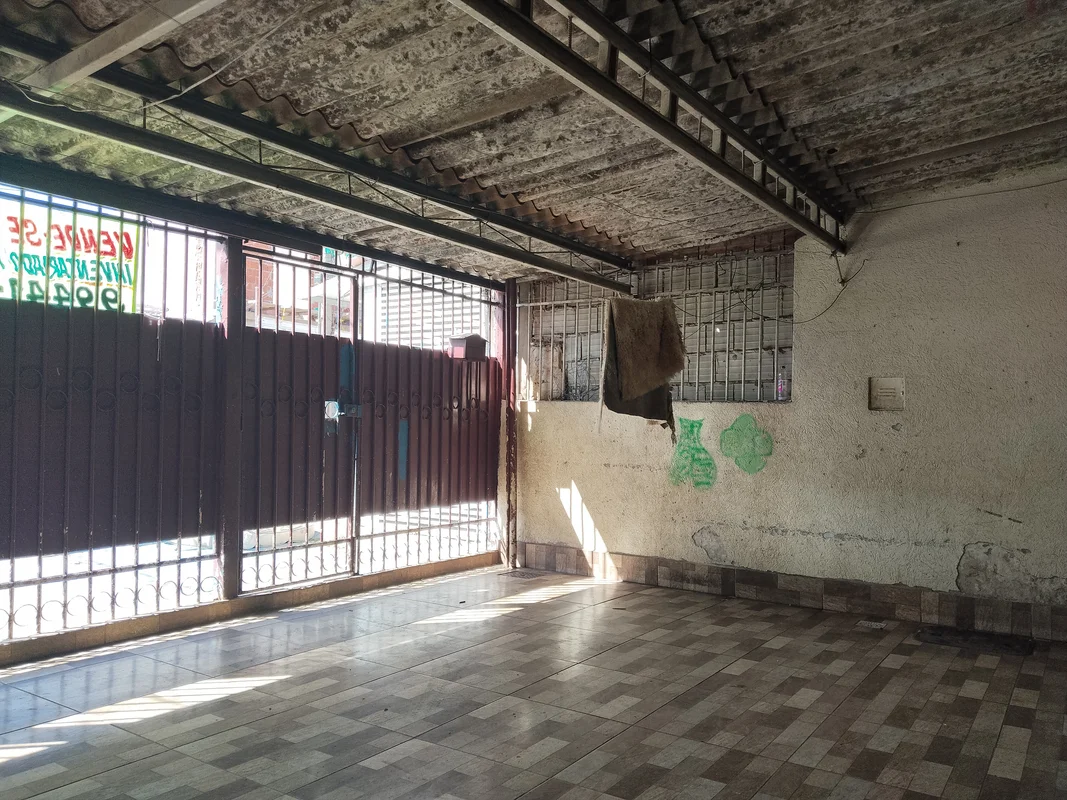 QNN 8 144M² EM CEILANDIA SUL VENDO CASA SIMPLES COM 2 QUARTOS MAIS BARRACO SIMPL...