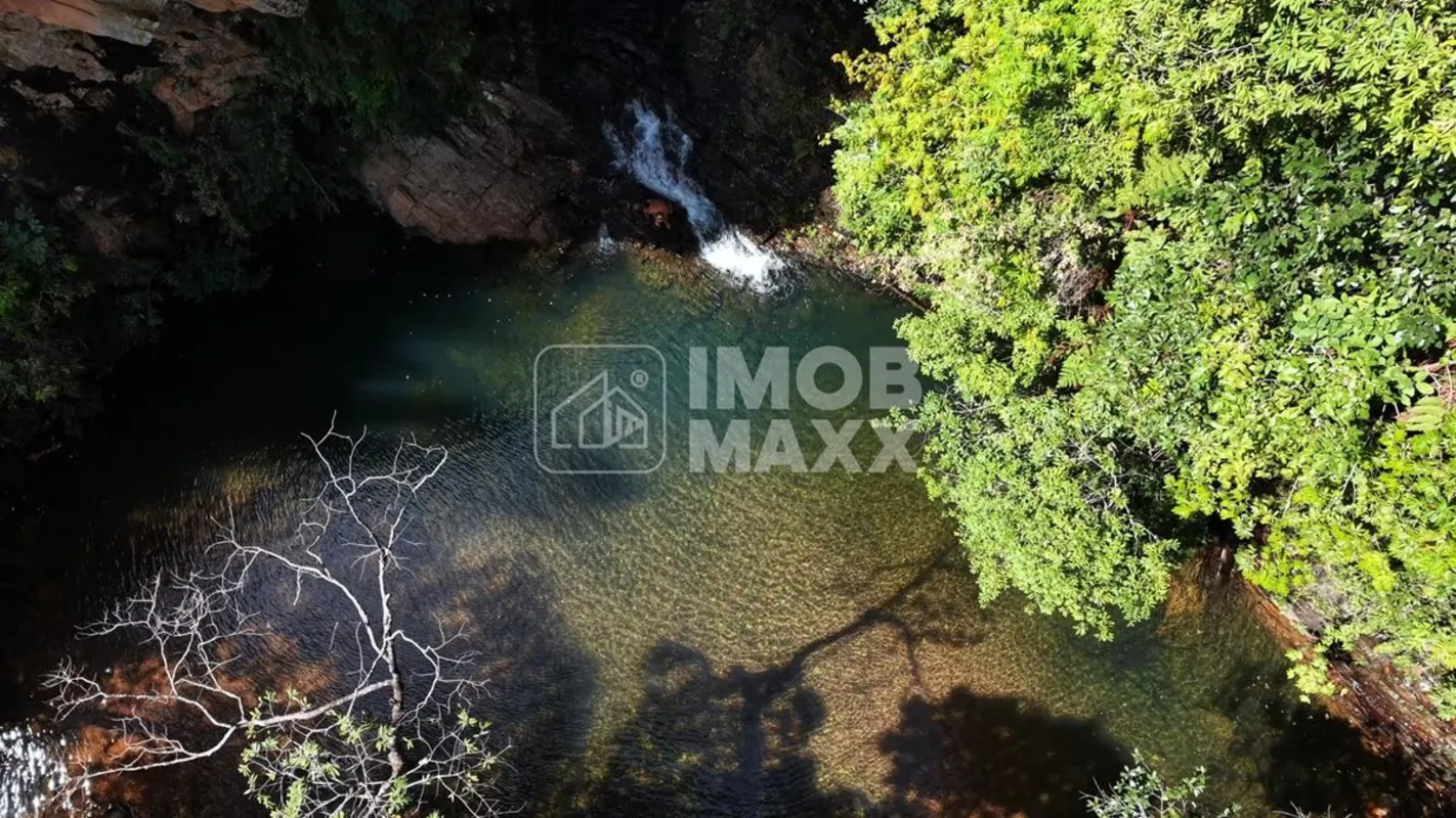Área rural à venda, próxima a Brazlãndia, na divisa com o Goiás, por R$ 90 mil.Á...