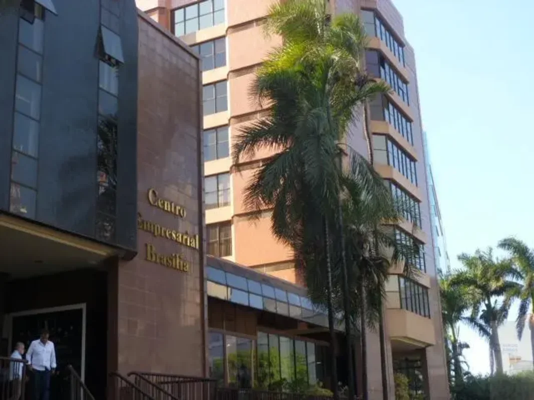 A sala comercial esta localizado no Centro Empresarial Brasília, possui 38 metro...