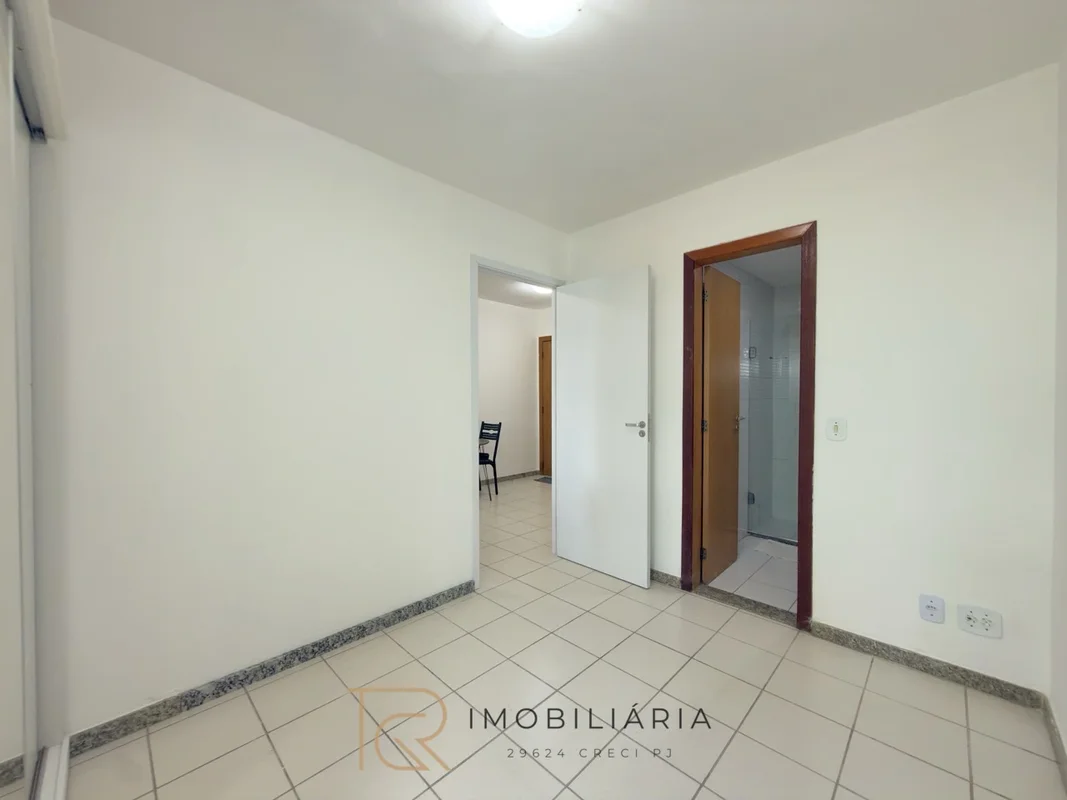 TRG imobiliária ALUGA !Excelente apartamento mobiliado na SGAS 905, Ed. Central ...