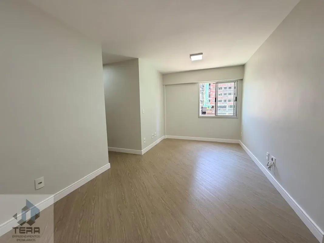 Oportunidade perfeita para quem busca modernidade, conforto e localização estrat...