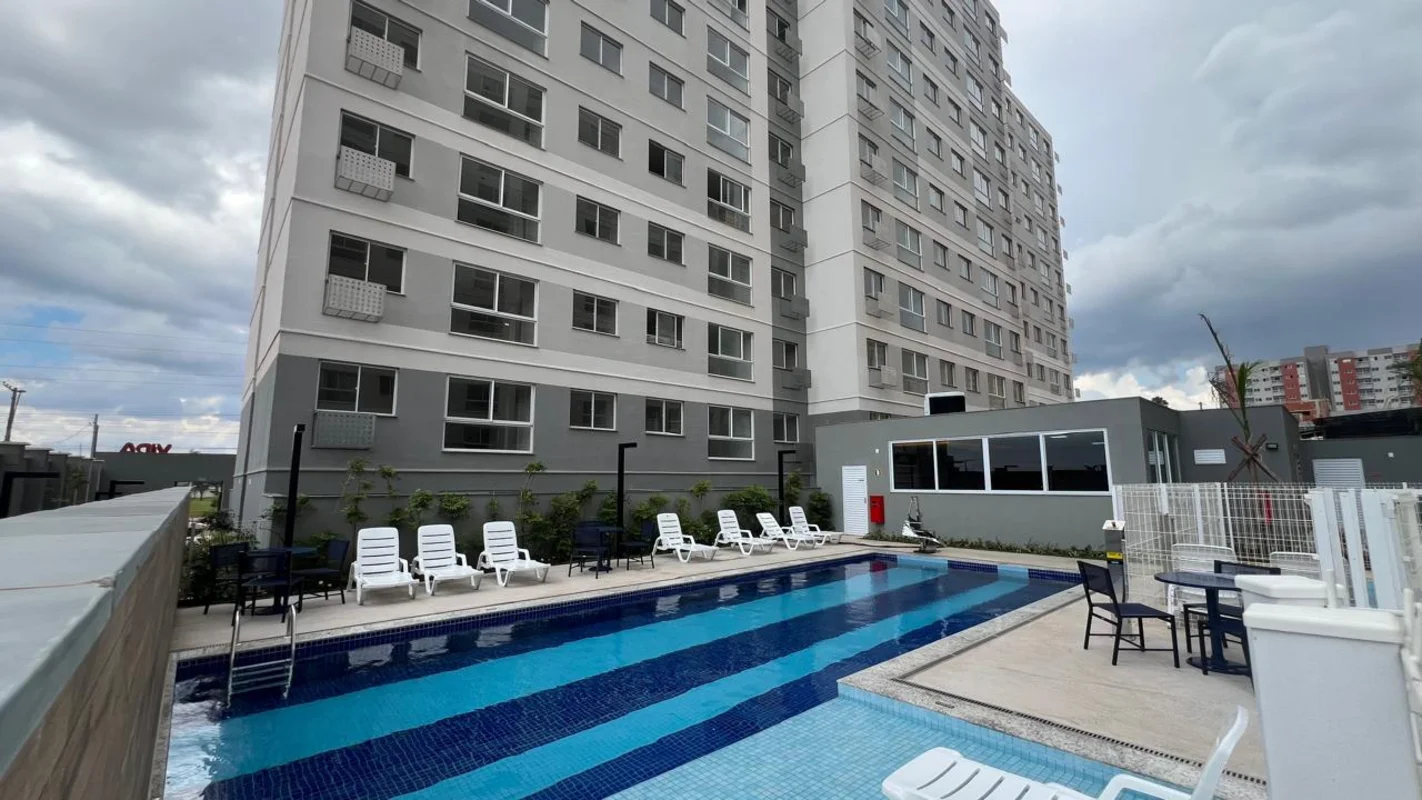 FRANCISCA COLARES IMÓVEIS | APARTAMENTO À VENDAMore em um prédio novo, com uma v...