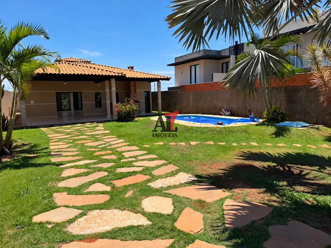 LINDA CASA PARA ALUGAR — R$ 6.300,00/MÊSUM IMÓVEL QUE REÚNE CONFORTO, PRATICIDAD...