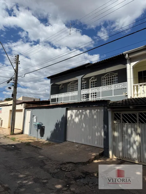 Excelente Sobrado à Venda na SHIS Norte Se você procura espaço, conforto e uma e...