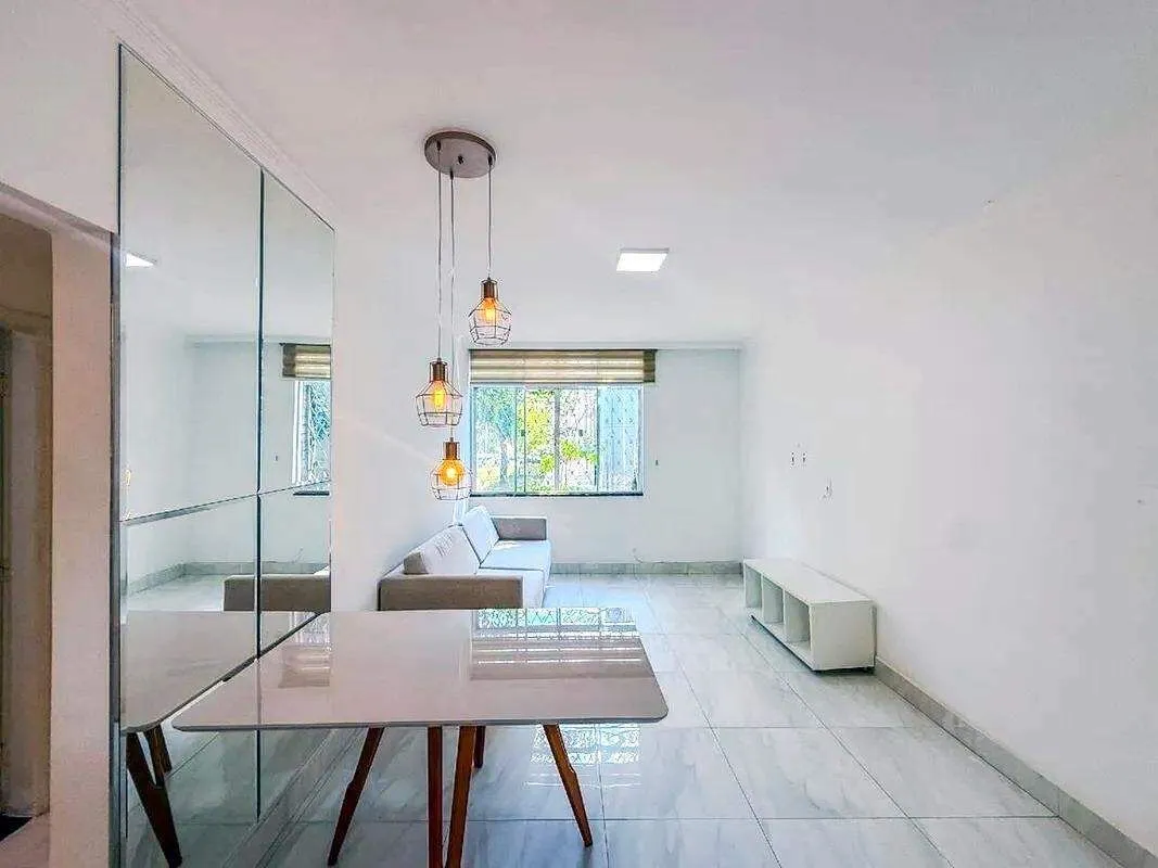 Apartamento reformado na SQS 410 - Asa Sul | 2 quartos, suíte e espaço privativo...