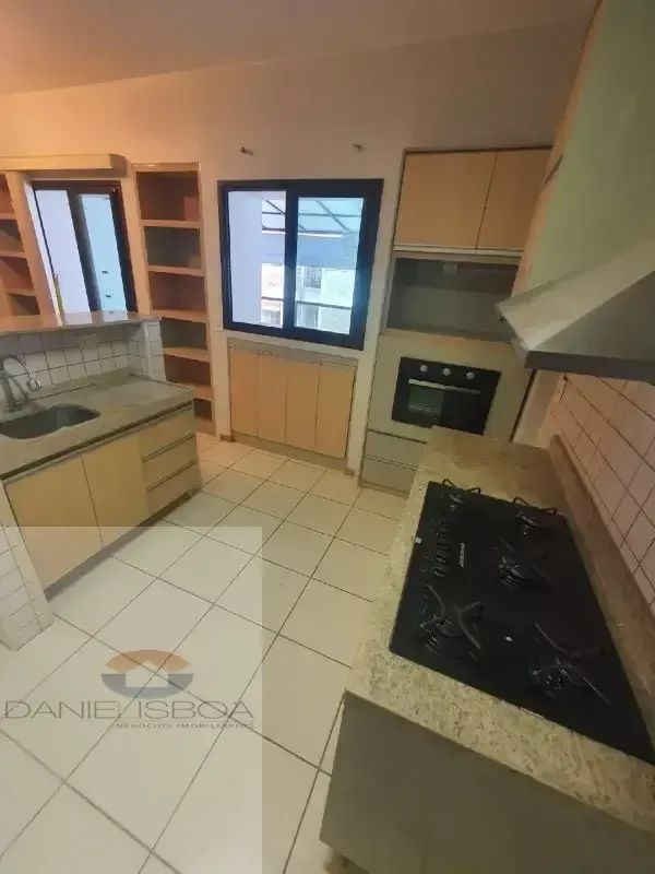 VENHA MORAR NO EDIFÍCIO PREMIER – LAGO NORTEExcelente apartamento disponível par...