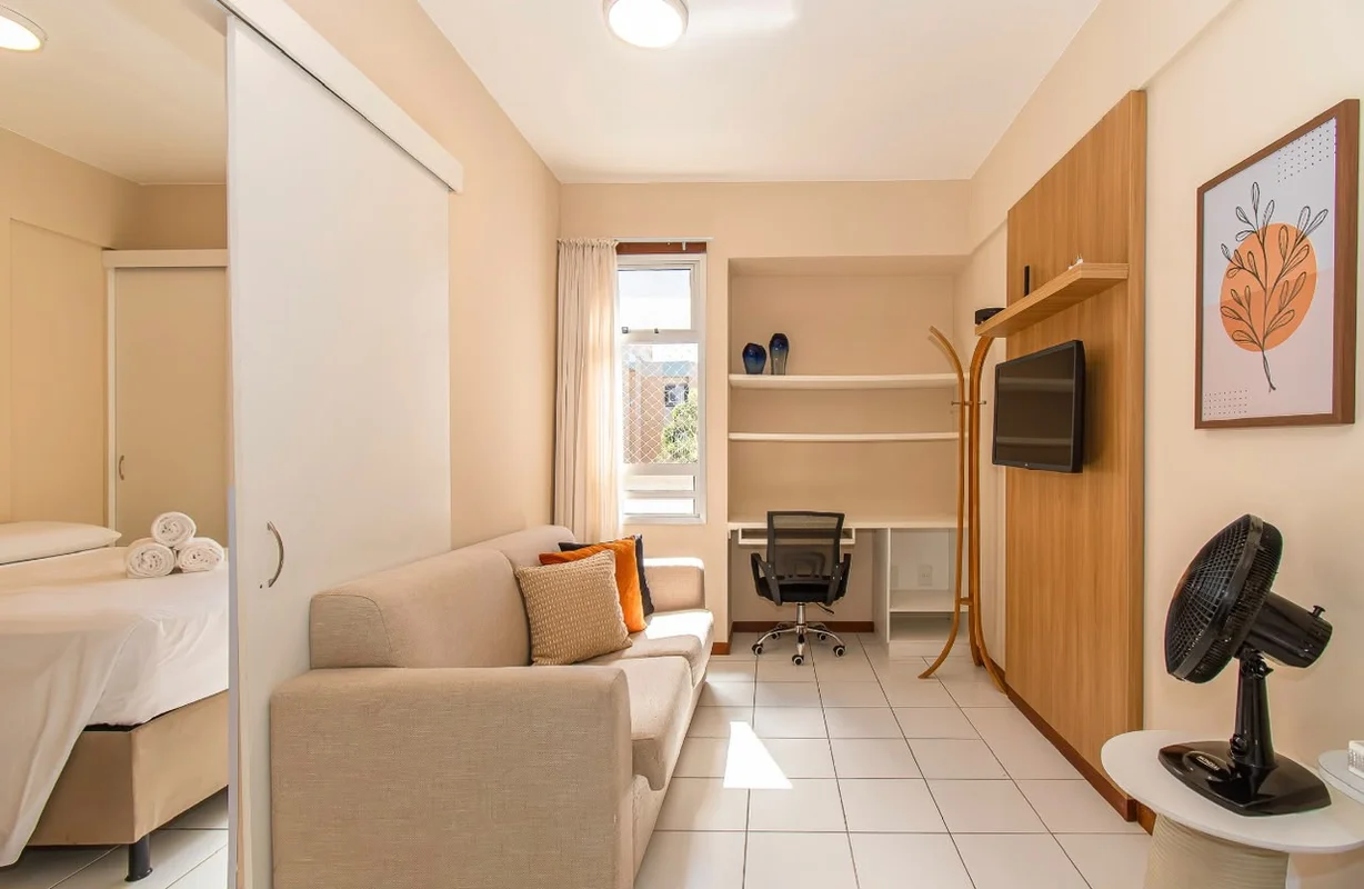 KIT NA ASA NORTE - MOBILIADA E GARAGEM COBERTA - SGAN - CONDOMINIO FECHADO - JA ...