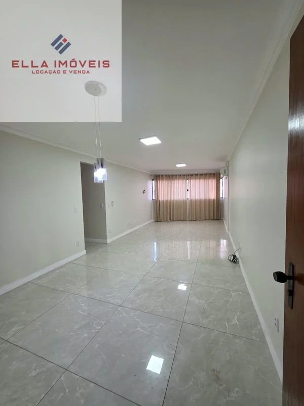 ______ELLA IMÓVEIS ALUGA!______Ótimo apartamento 04 quartos sendo 02 suítes, com...