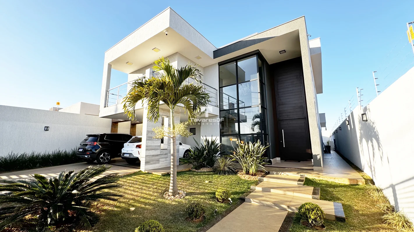 DADOS GERAIS- Área do Terreno: 658m²;- Área Construída: 330m²;- Código: JT5011DE...