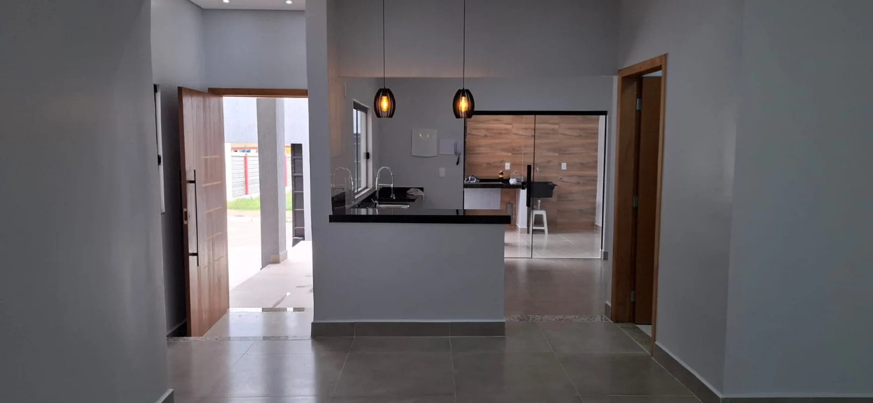 CASA NOVA E MODERNA À VENDA - SOBRADINHO II DF - R$ 580.000,00Casa nova, em ótim...