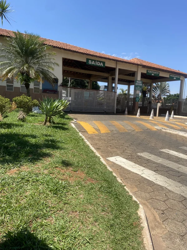  CASA À VENDA EM PONTE ALTA NORTE Condomínio Residencial das PalmeirasEspaço e c...