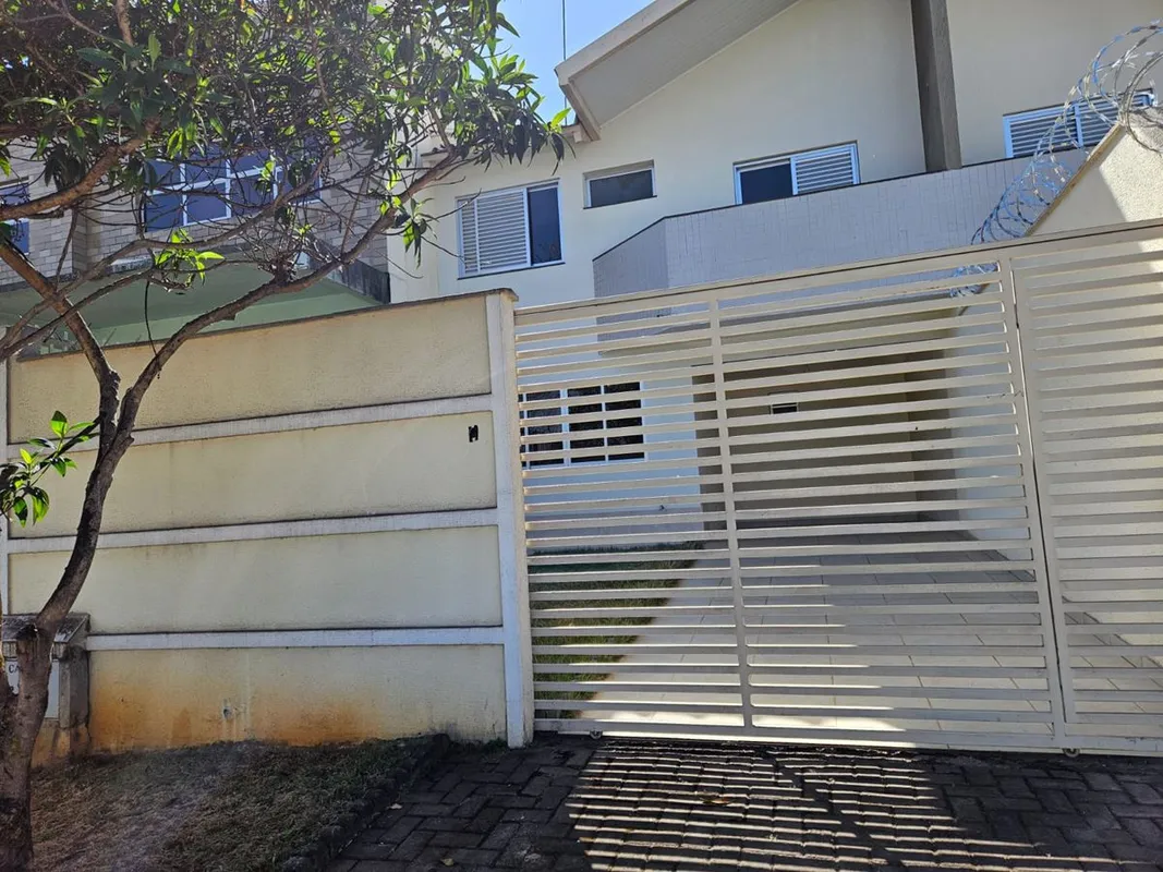 Venha conhecer Residencial Lenir de Oliveira este incrível sobrado novo em um co...