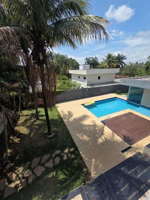 CASA DE ALTO PADRÃO À VENDA | PARK WAY – QUADRA 05Uma residência para quem valor...