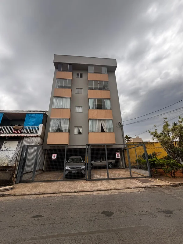 $$$$$$$$$$ EXCELENTE LOCALIZAÇÃO $$$$$$primeiro andarÁgua e energia individual R...