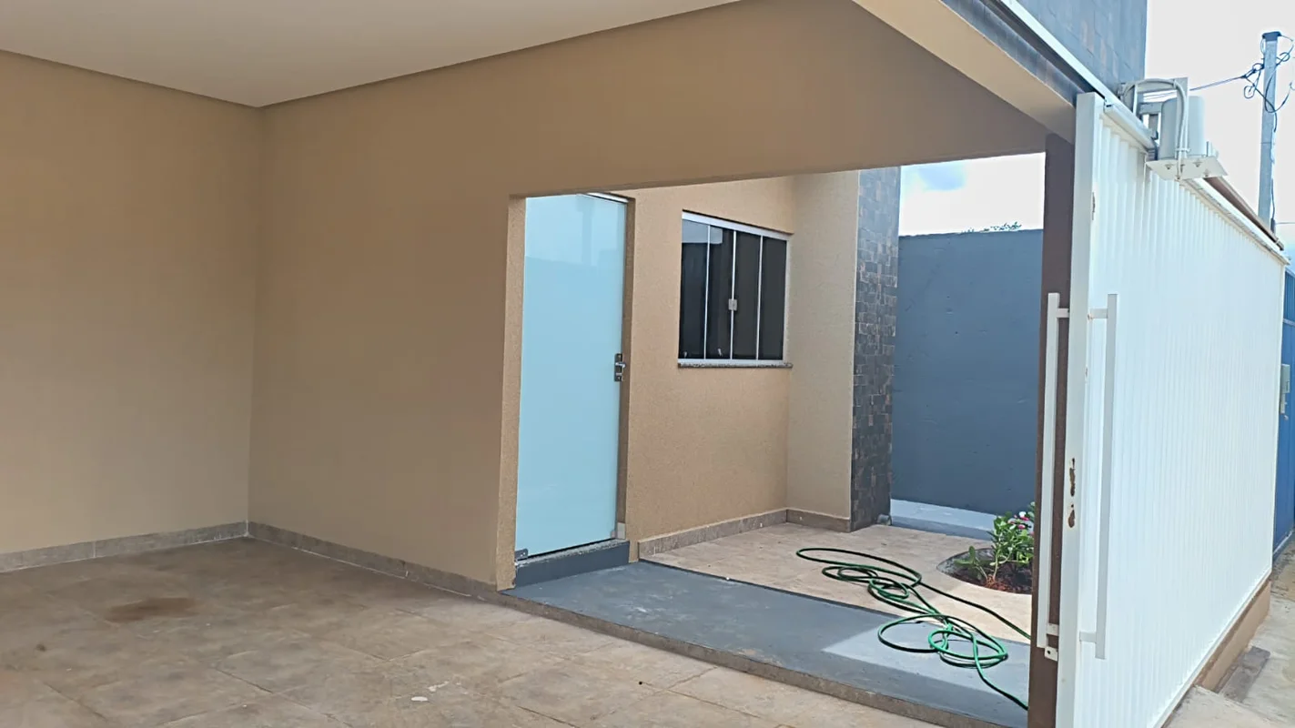 -CASA NOVA EM IPORÁ - GOIÁS -DENTRO DO LOTEAMENTO CALIFÓRNIA -LOTE COM 200M -CAS...