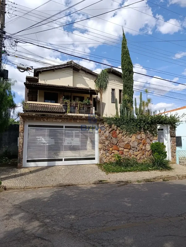 Sobrado moderno no Gama, na Quadra 26 do Setor Leste, com excelente estrutura, a...