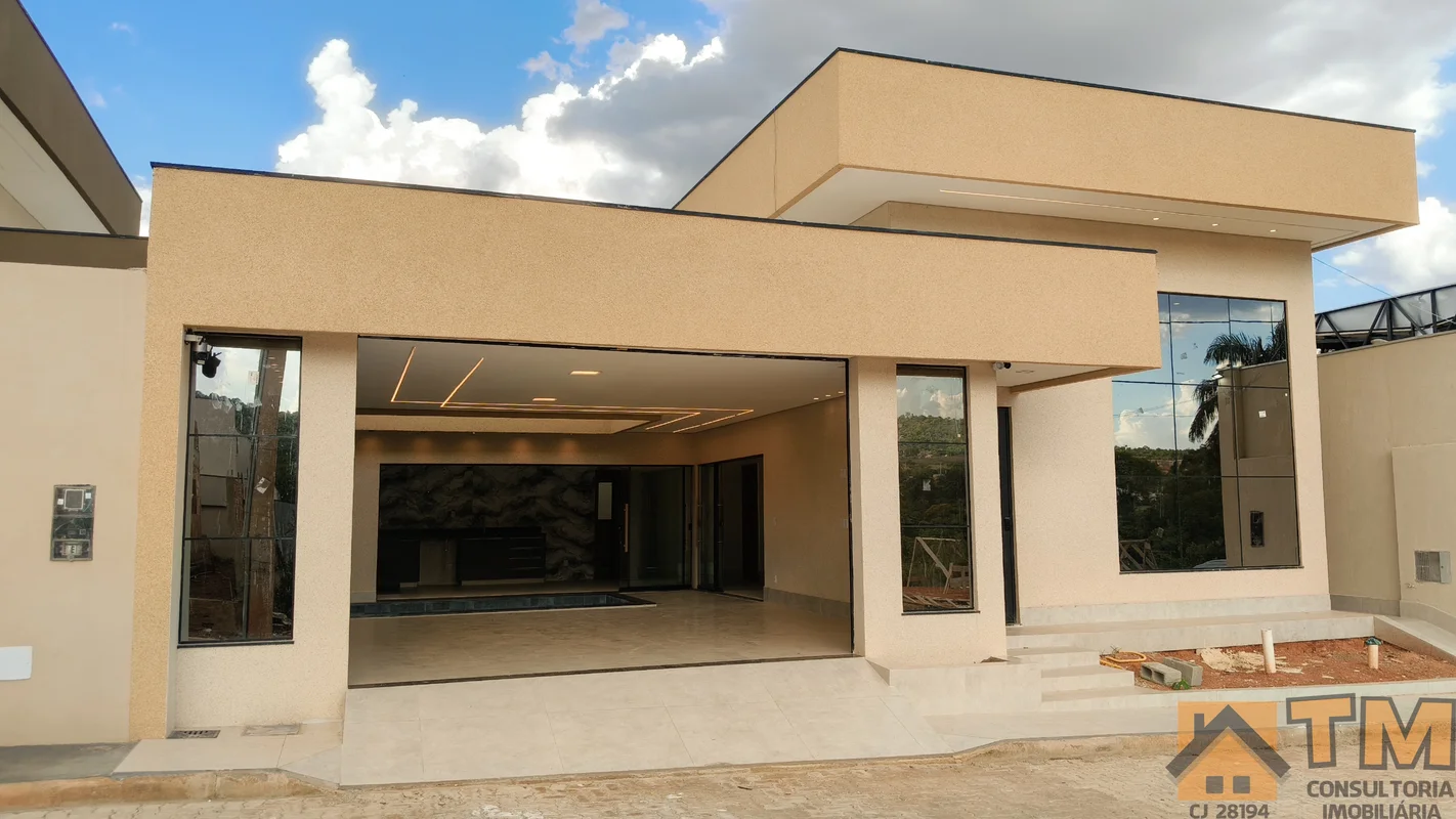 TM CONSULTORIA IMOBILIARIA VENDE:MARAVILHOSA CASA, NOVA, DE ALTO PADRÃO, SOFISTI...