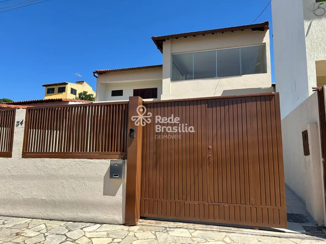 Casa 2 pavimentos4 Quartos sendo 2 SuítesCozinha com ArmáriosVarandão - DCE - Ba...