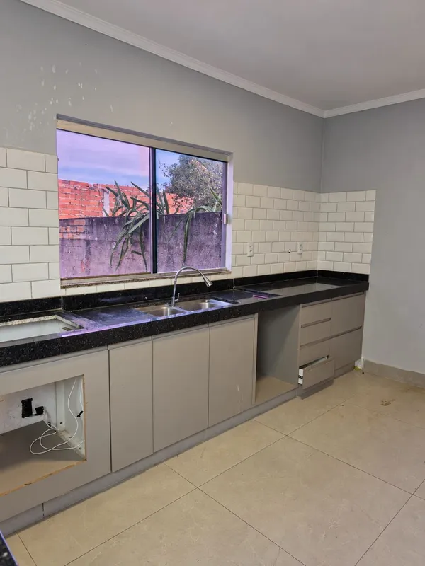CASA À VENDA NO GOIÂNIA PARK SUL - Aparecida de Goiânia 75 m² de área construída...