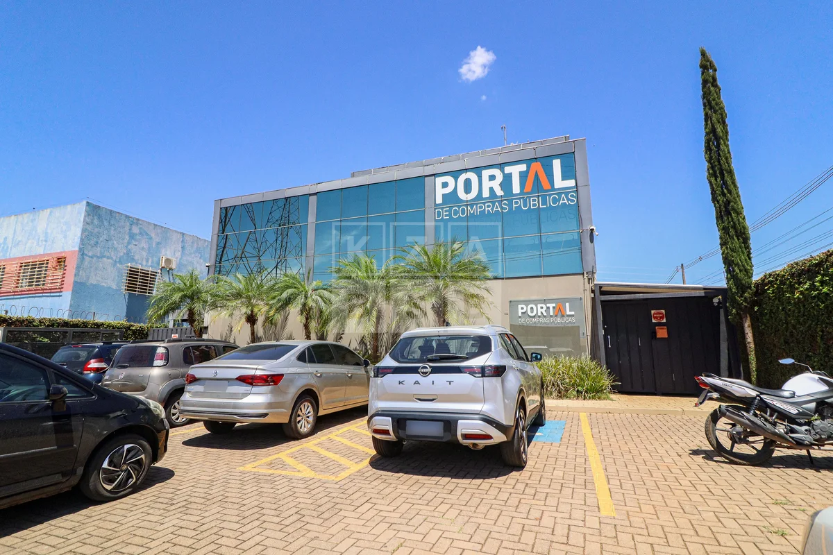 PRÉDIO COMERCIAL | 1.300 m² | TRECHO 17Versatilidade, estrutura e localização es...