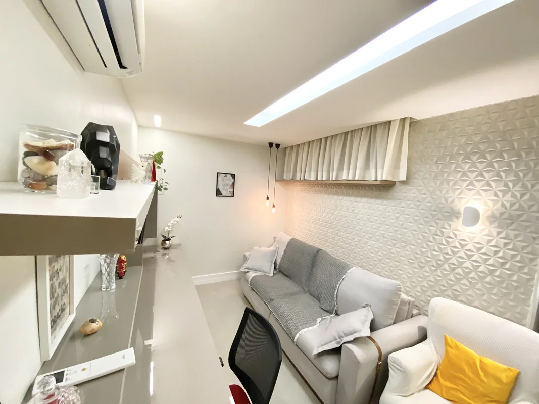 Vendo apartamento de 1 quarto no Noroeste;- 43,00m2;- Sala separada da cozinha, ...