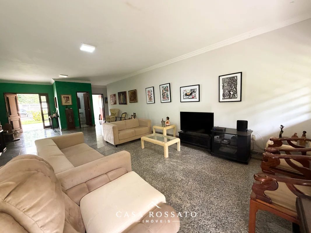 Casa para retrofit em condomínio charmoso na entrada do Guará Park, com fácil ac...