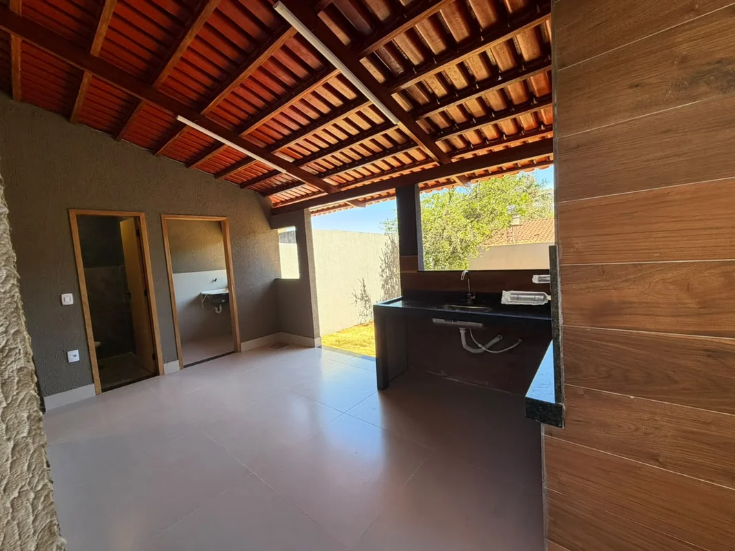 Casa Térrea à Venda CIDADEVERA CRUZO imóvel está situado em um terreno de 209 m²...