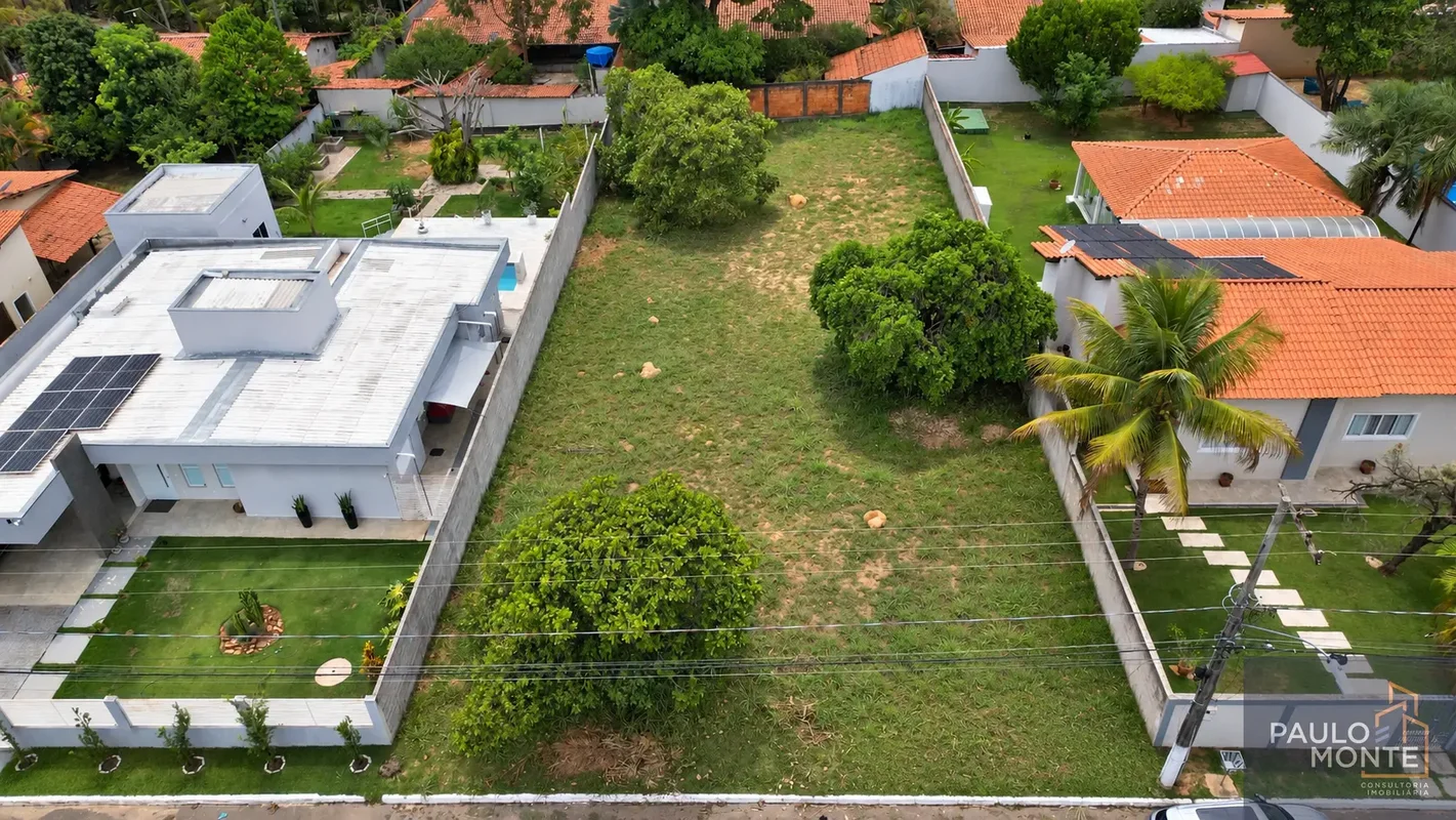 LOTE DE 1.000 M² À VENDA NO CONDOMÍNIO OURO VERMELHO I – JARDIM BOTÂNICOUma opor...
