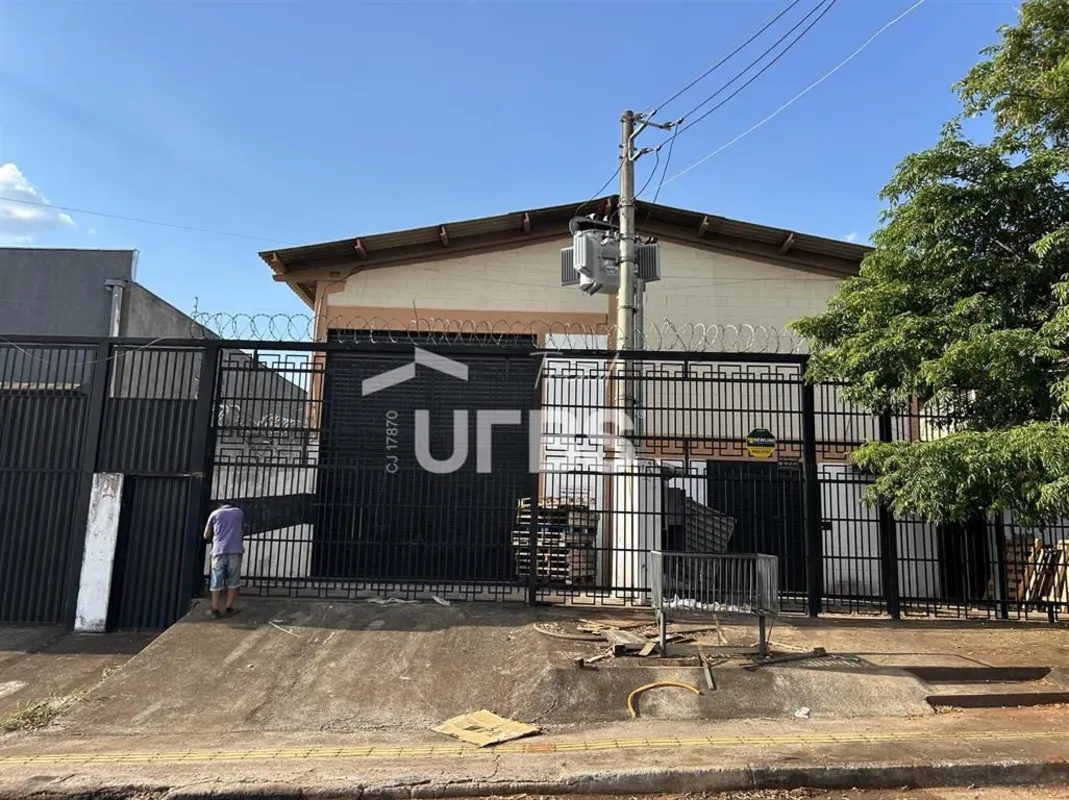 COD U-0036109 - Galpão com Terreno de 1.000 m² e Estrutura Completa no Jardim Pe...