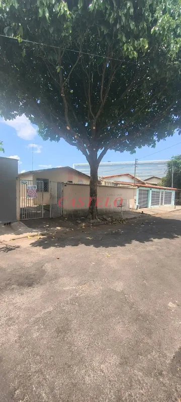 Casa a Venda - Conjunto Fabiana - Goiânia-GO.terreno 231 m², área original averb...