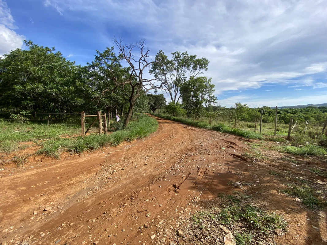 ???? OPORTUNIDADE ÚNICA PARA INVESTIDORES! ?????? ÁREA RURAL COM RIO, CASA-SEDE ...
