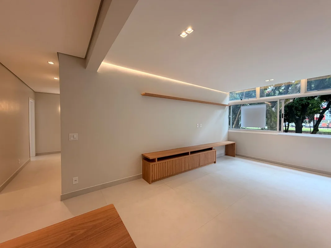  ASA SUL | 144 M² | 3 SUÍTES | 100% REFORMADO! UM APARTAMENTO SIMPLESMENTE ESPET...