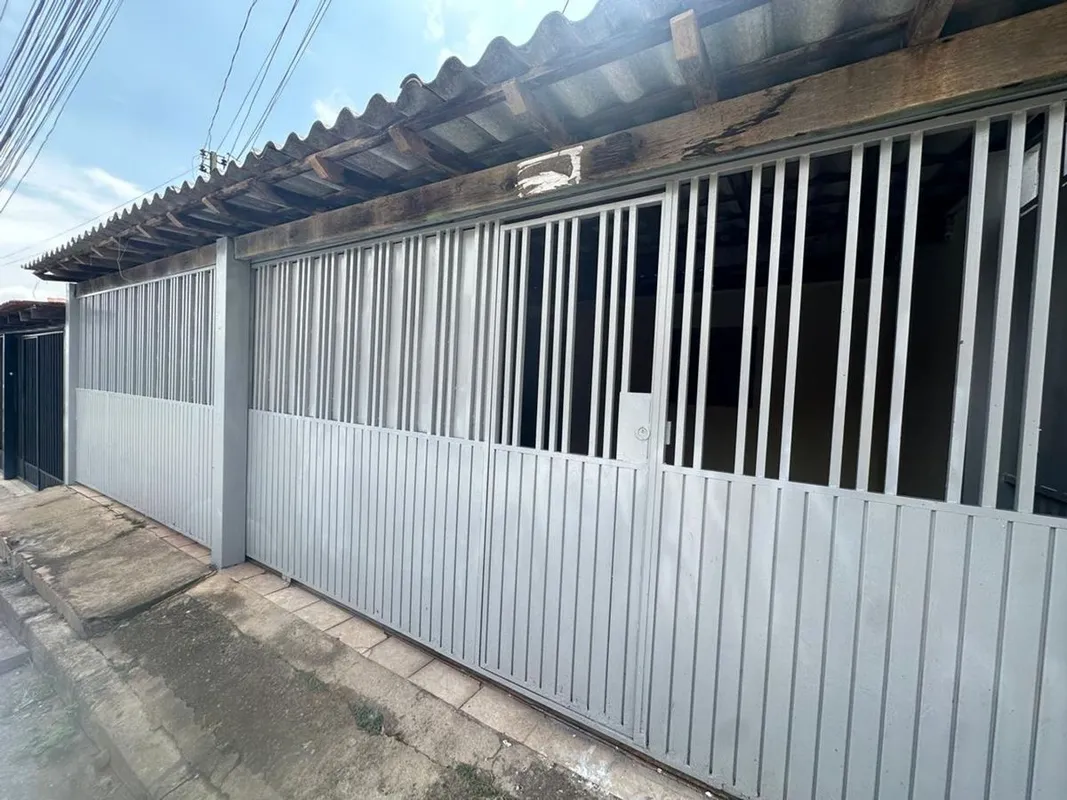 03 QUARTOS, BANHEIRO SOCIAL, COPA, COZINHA, VARANDA, ÁREA COBERTA, PISO CERÂMICA...