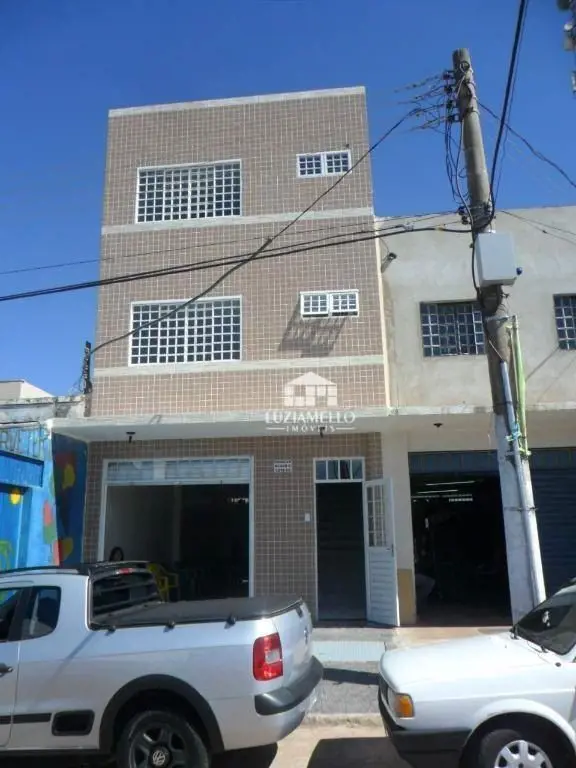  EM ÓTIMA LOCALIZAÇÃO DA CEILÂNDIATÉRREO: Loja com 50m e duas entradas.PRIMEIRO ...