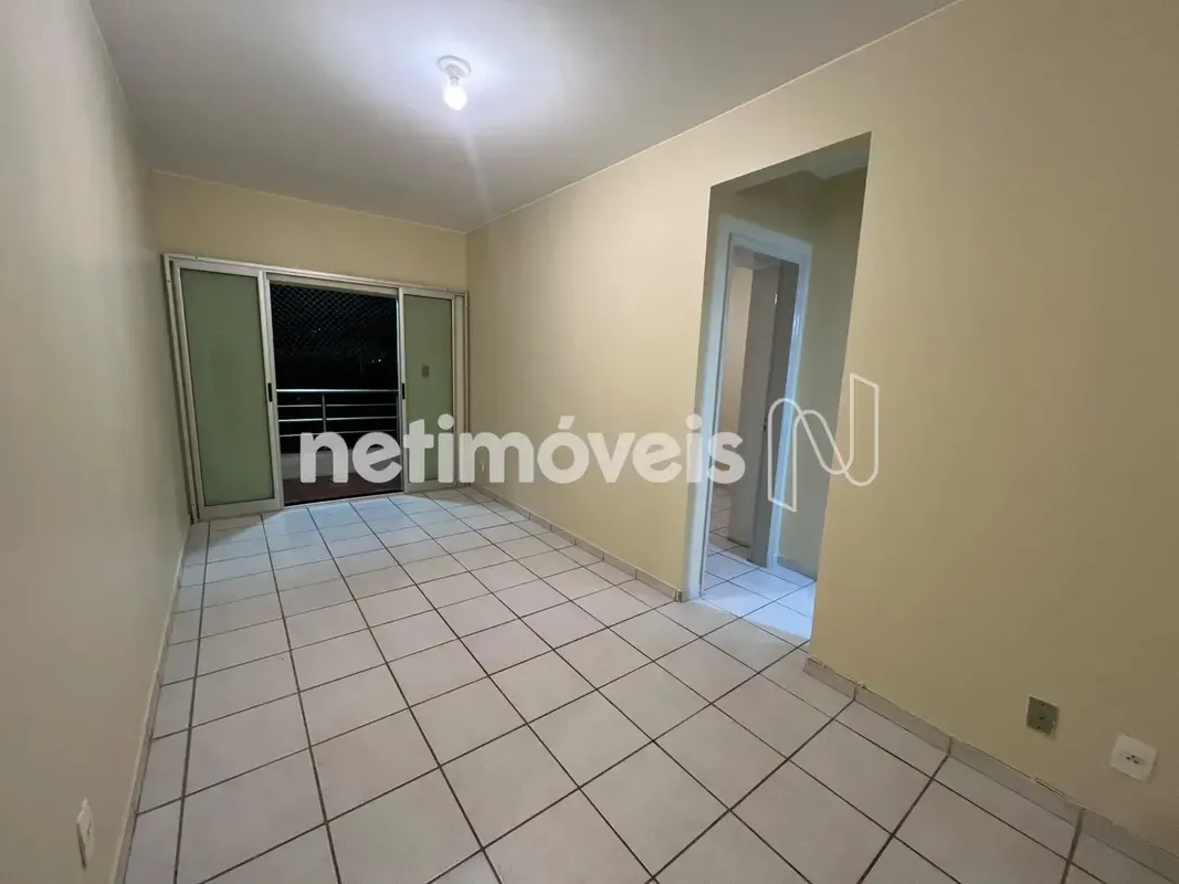 Apartamento com varanda, sala , banheiro social, quarto, cozinha e área de servi...