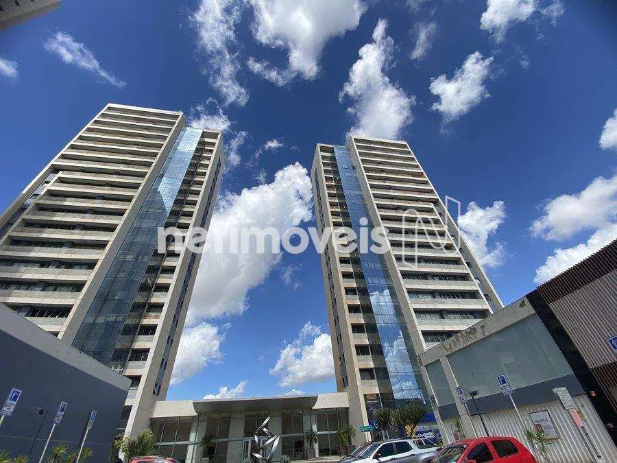  Composto de sala com banheiro, com uma vaga privativa na garagem de acordo com ...