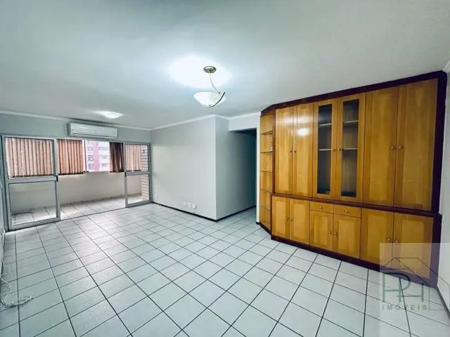 Excelente padrão. Imóvel, de canto, com 3 quartos, andar alto, piso em cerâmica,...